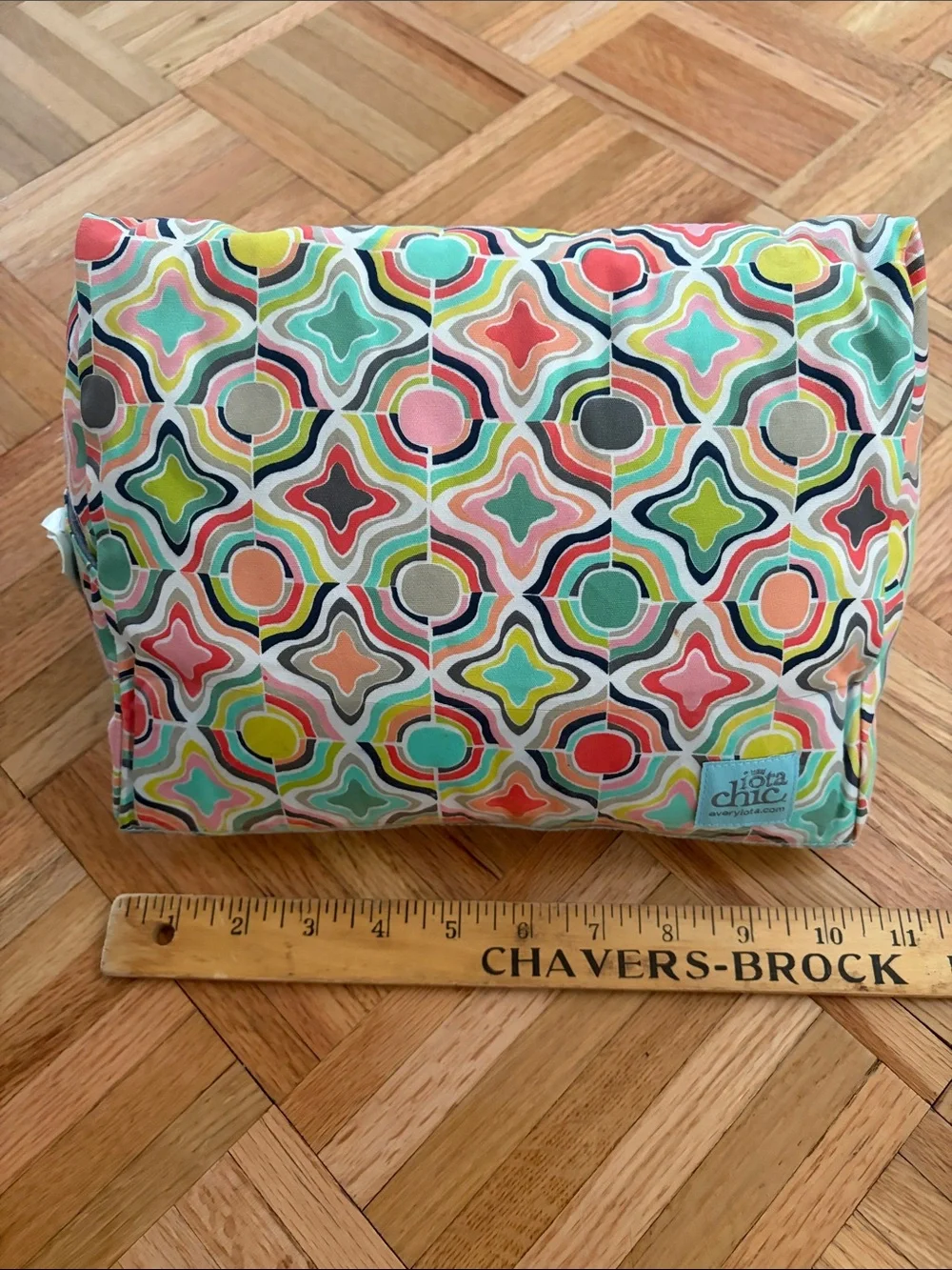 NWT Device Recliner or Pillow Rest - Multicolor Geometric - Clear Strap